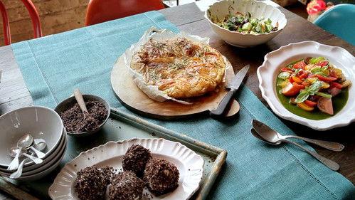 Jamie's 30-Minute Meals Season 1 Episode 4 - Spinach and Feta