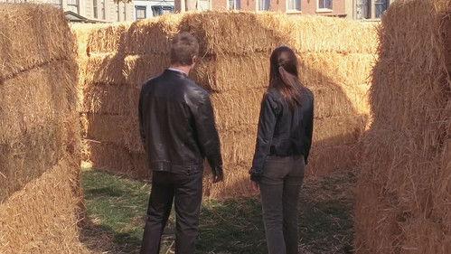 Gilmore Girls Season 7 Episode 18 - Hay Bale Maze