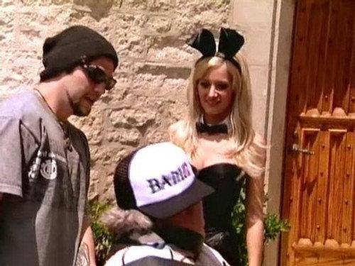 Viva La Bam Season 3 Episode 1 - Drive-Way Skate Park