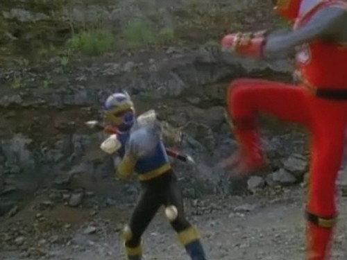Power Rangers Season 11 Episode 7 - Thunder Strangers (3)