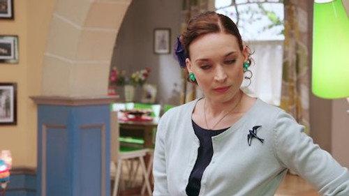 Seven & Me Season 1 Episode 24 - Snow White's Tree