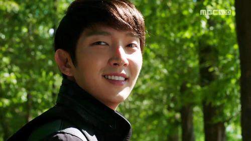 Two Weeks Season 1 Episode 16 - Episode 16 - Even if I have to die, I must catch Moon Il-seok!