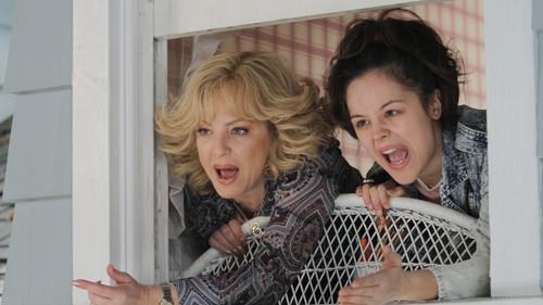 The Goldbergs Season 1 Episode 21 - The Age of Darkness