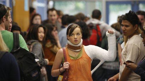 Awkward. Season 1 Episode 1 - Pilot