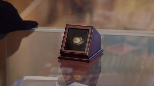 Pawn Stars Season 18 Episode 24 - Jurassic Pawn