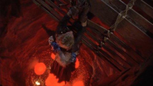 MacGyver Season 7 Episode 8 - Good Knight MacGyver (2)