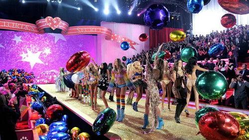 Victoria's Secret Fashion Show Season 11 Episode 1 - Victoria's Secret Fashion Show 2010