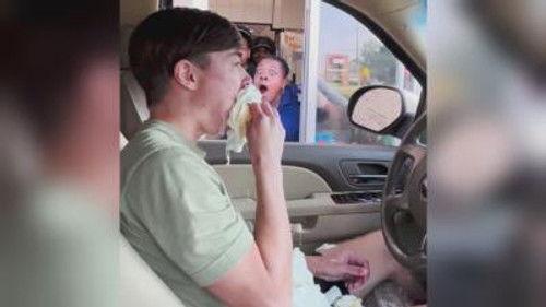 Customer Wars Season 3 Episode 15 - Subway Scuffle