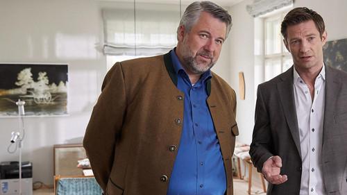 Die Rosenheim-Cops Season 18 Episode 15 - Three Sisters and a Death