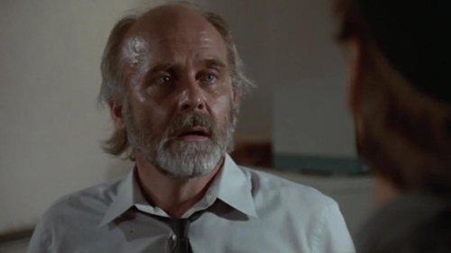 undefined Season 5 Episode 4 - Quarterback Sneak