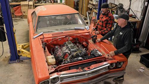 Roadkill Season 13 Episode 1 - Junkyard Rescue Hemi Belvedere