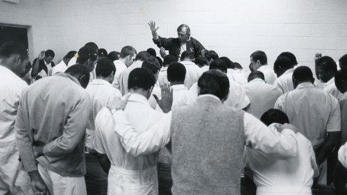 Murf the Surf: Jewels, Jesus, and Mayhem in the USA Season 1 Episode 4 - The Truth Bends