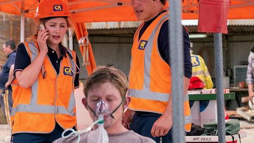RFDS: Royal Flying Doctor Service Season 1 Episode 7 - Episode 7