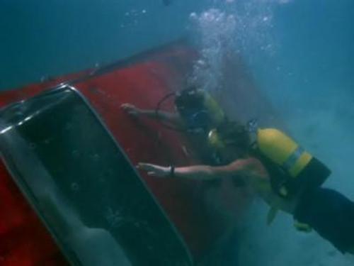 Flipper Season 1 Episode 2 - The Red Hot Car