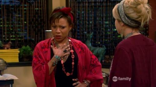 Melissa & Joey Season 4 Episode 11 - Gone Girl (2)