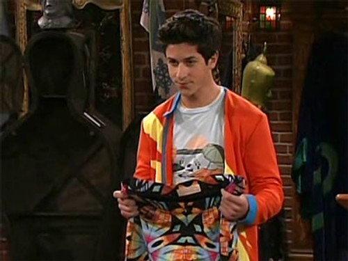 Wizards of Waverly Place Season 2 Episode 1 - Smarty Pants