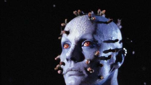 Farscape Season 2 Episode 7 - Home on the Remains