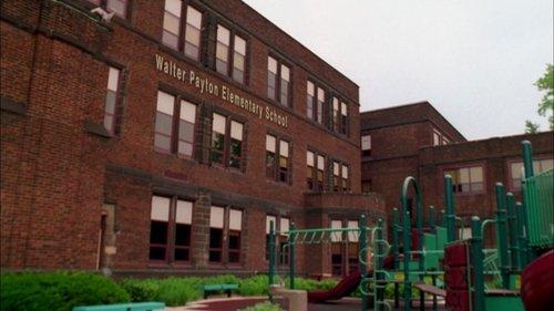 Mike & Molly Season 1 Episode 19 - Peggy Shaves Her Legs