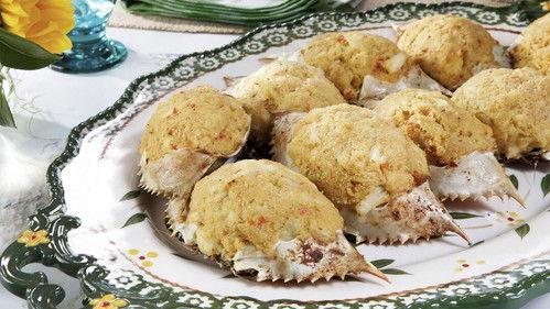 Delicious Miss Brown Season 5 Episode 10 - Friendsgiving