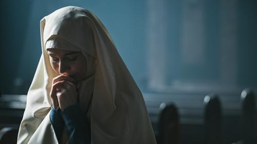 Royal Mob Season 1 Episode 4 - The Greatest Criminal in History