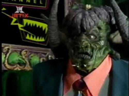 Goosebumps Season 3 Episode 9 - One Day at HorrorLand (2)