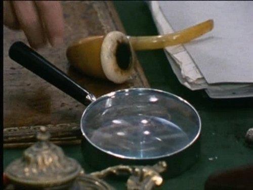 undefined Season 2 Episode 5 - L'Homme au chapeau noir