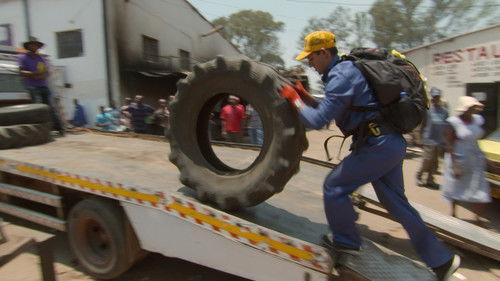 The Amazing Race Season 30 Episode 8 - All's Fair in Love and War (2)