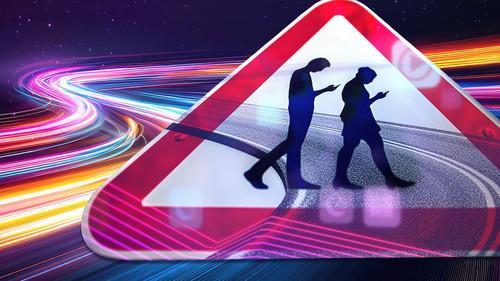 Die 2010er – Jahrzehnt der Illusionen Season 1 Episode 4 - 2017 - 2019: Mobile phone addiction and heat wave