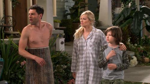 The Neighborhood Season 4 Episode 12 - Welcome to the Big One