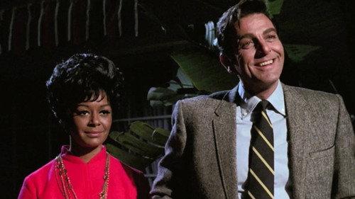 Mannix Season 2 Episode 20 - All Around the Money Tree