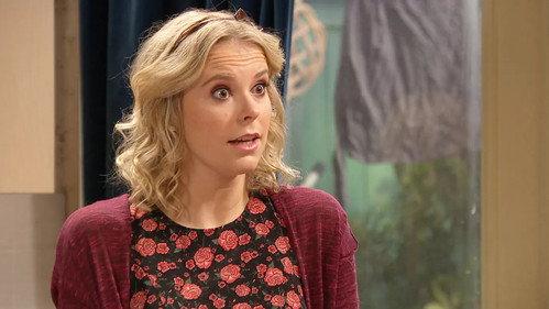 De Kotmadam Season 24 Episode 11 - Uit de kast