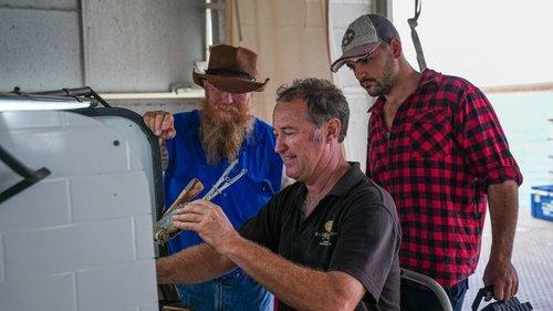 Opal Hunters: Red Dirt Road Trip Season 2 Episode 2 - Gems of the Sea