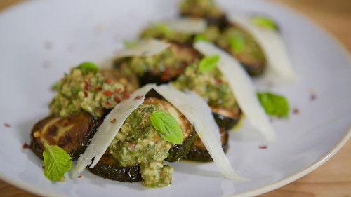 Girl Meets Farm Season 2 Episode 6 - Mom on the Farm