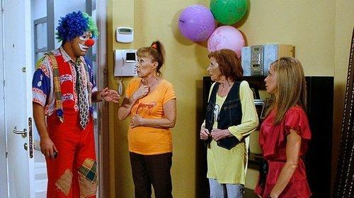 La que se avecina Season 3 Episode 13 - Un viaje, un payaso y un geriátrico en el ático