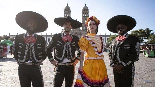 A League of Their Own: Mexican Road Trip Season 1 Episode 4 - Episode 4