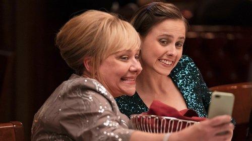 The Sex Lives of College Girls Season 1 Episode 6 - Parents Weekend