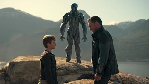 Lost in Space Season 1 Episode 6 - Eulogy