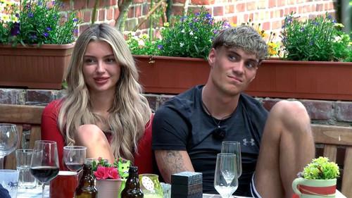 Das Sommerhaus der Stars - Kampf der Promipaare Season 10 Episode 1 - Epsiode 1