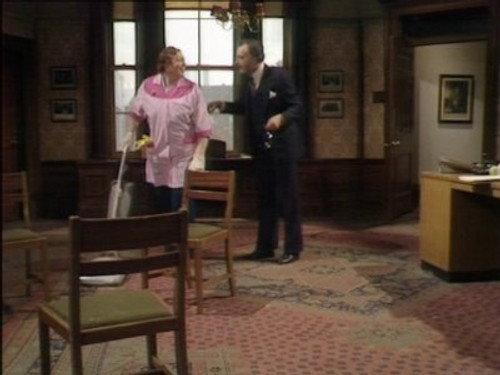 Yes Minister Season 1 Episode 3 - The Economy Drive