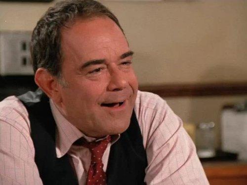 Murder, She Wrote Season 4 Episode 16 - Murder Through the Looking Glass