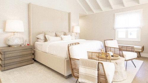 Island of Bryan Season 1 Episode 11 - Managers on Duty