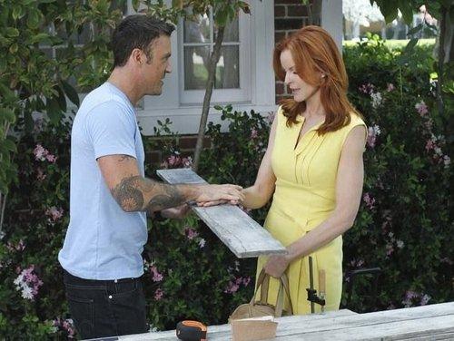 Desperate Housewives Season 7 Episode 2 - You Must Meet My Wife