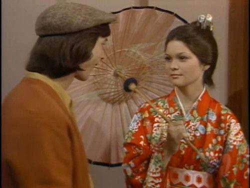 One Day at a Time Season 3 Episode 21 - Barbara the Fink