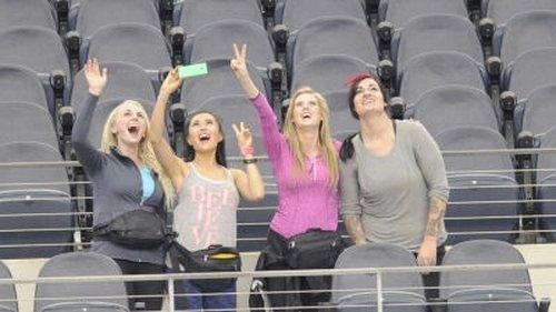 The Amazing Race Season 26 Episode 12 - Monster Truck Heroes