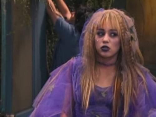 Hannah Montana Season 1 Episode 15 - More Than a Zombie to Me