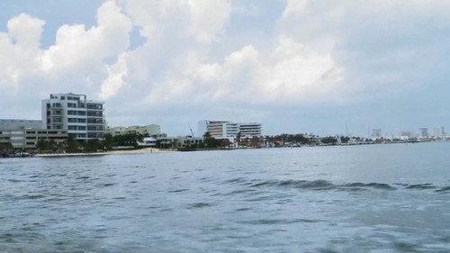 When Sharks Attack Season 4 Episode 5 - Mayhem in Mexico