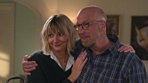 Maggie Season 1 Episode 4 - A Dinner Guest Will Surprise You
