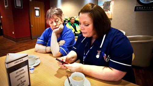 Getting On Season 3 Episode 5 - Christmas Cards