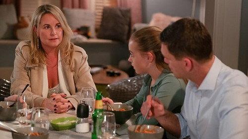 EastEnders Season 40 Episode 11 - 6841