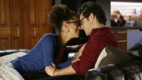 Stitchers Season 2 Episode 5 - Midnight Stitcher